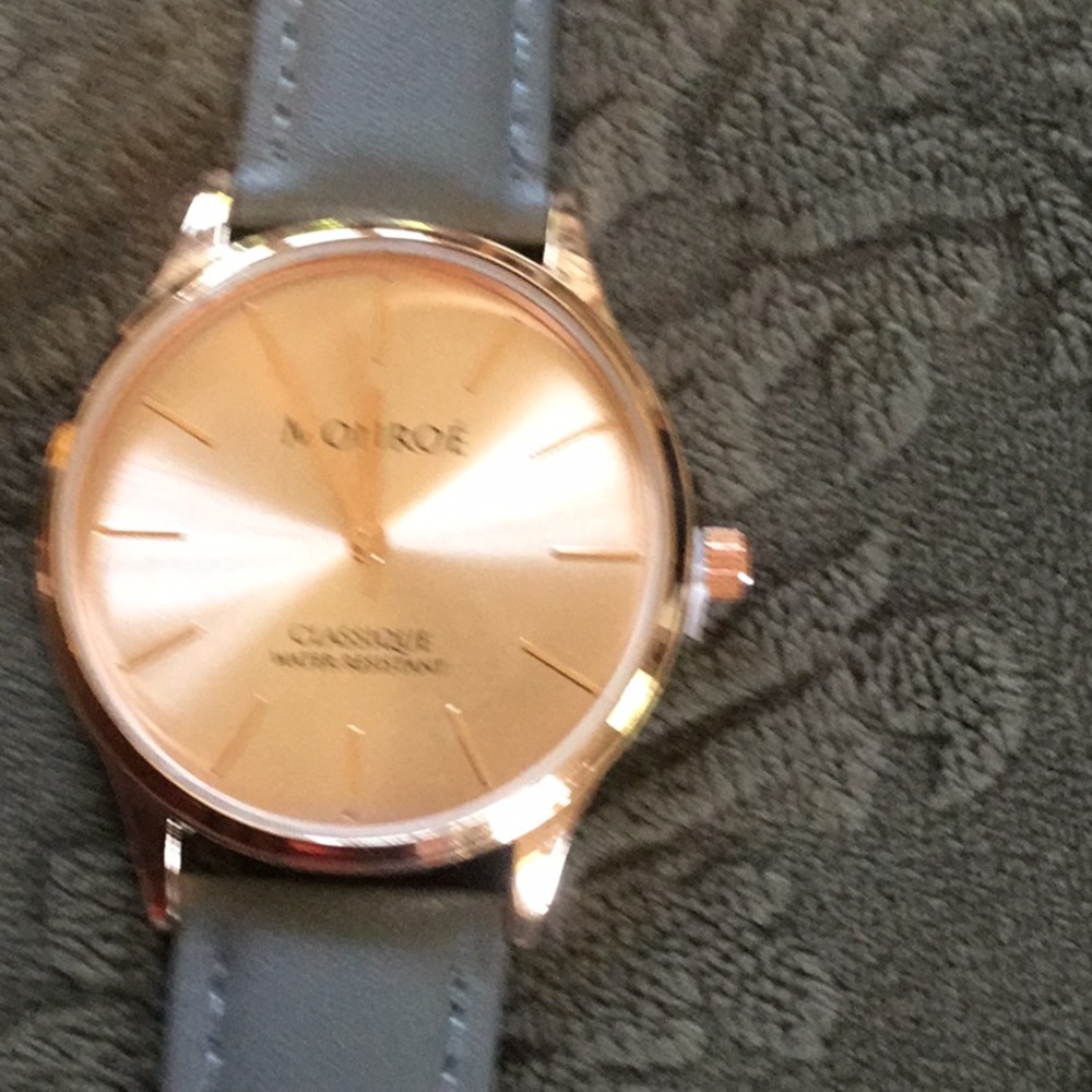 Watch - Picture 2 of 3